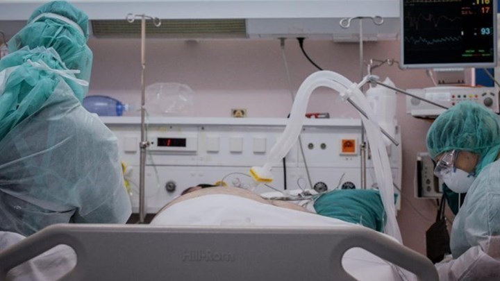 Κορονοϊός: Ασφυκτική η πίεση στα νοσοκομεία της Αττικής