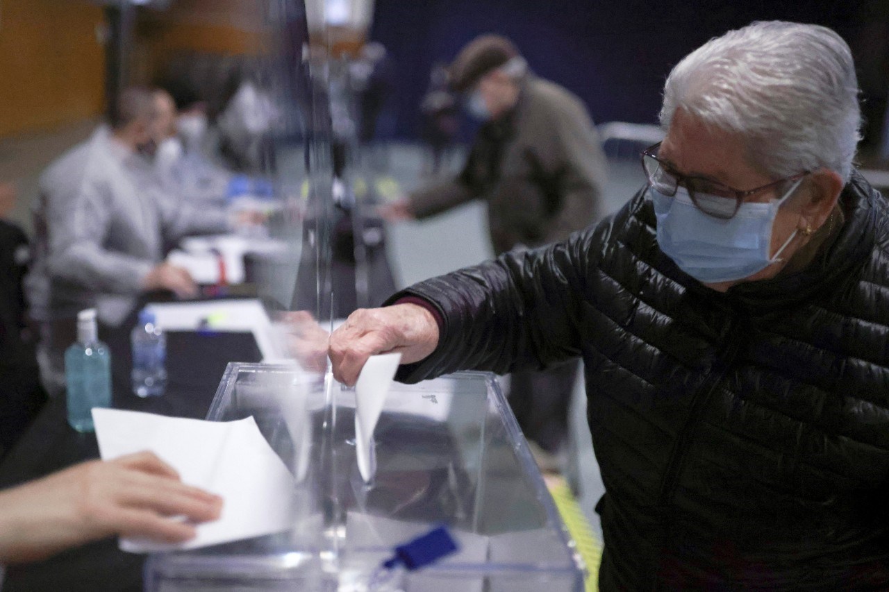 Περιφερειακές εκλογές Καταλονίας: Προβάδισμα για τα αυτονομιστικά κόμματα