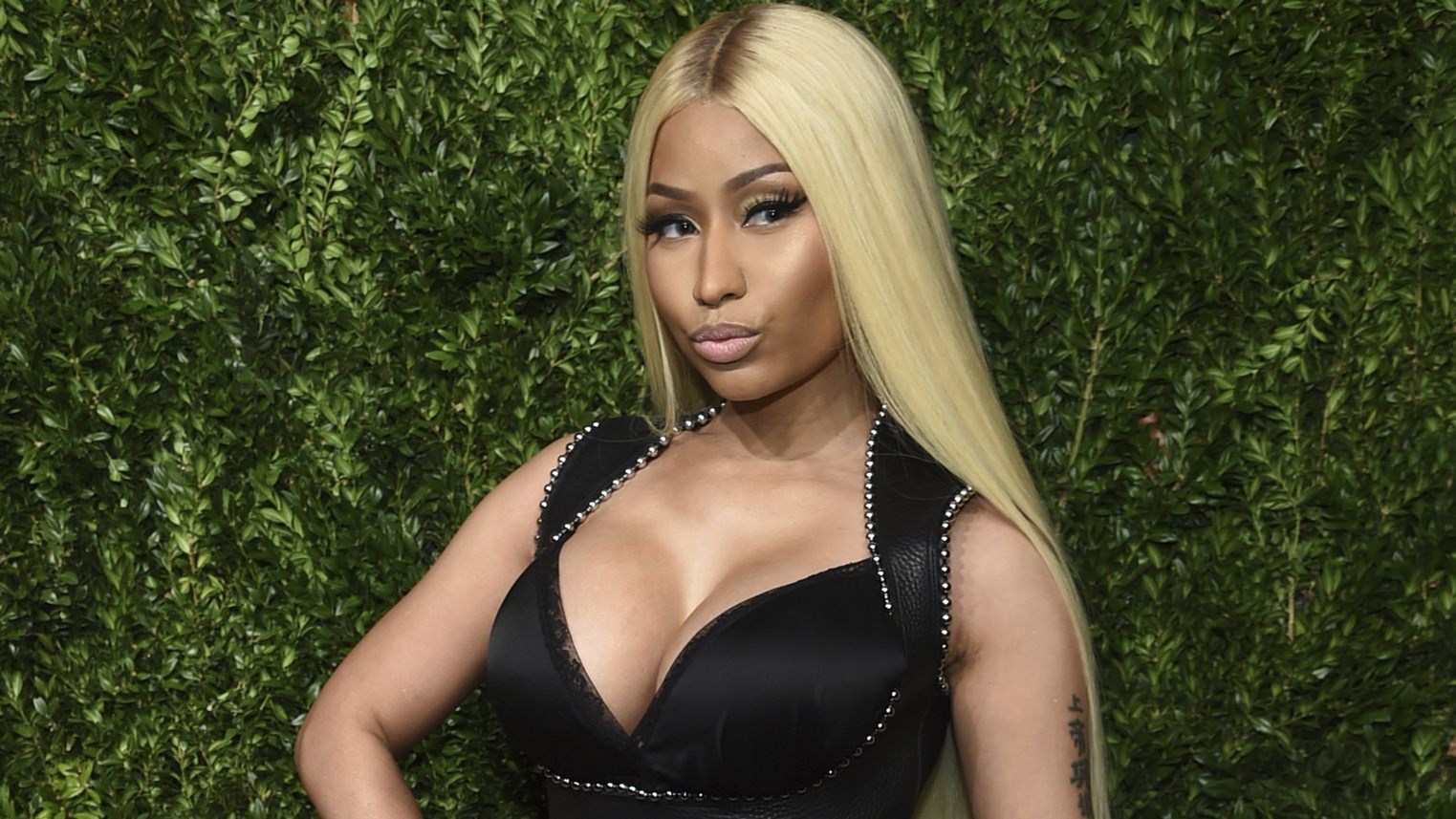 Τραγωδία για την Νίκι Μινάζ: Ο πατέρας της παρασύρθηκε και σκοτώθηκε από αυτοκίνητο