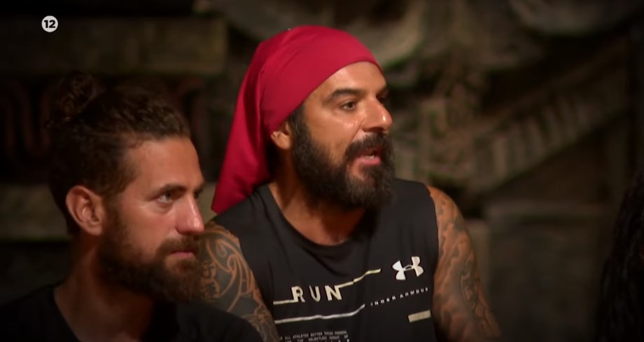 Survivor: Έξαλλος ο Τριαντάφυλλος με τον Παππά – “Γιατί το κάνεις αυτό;”