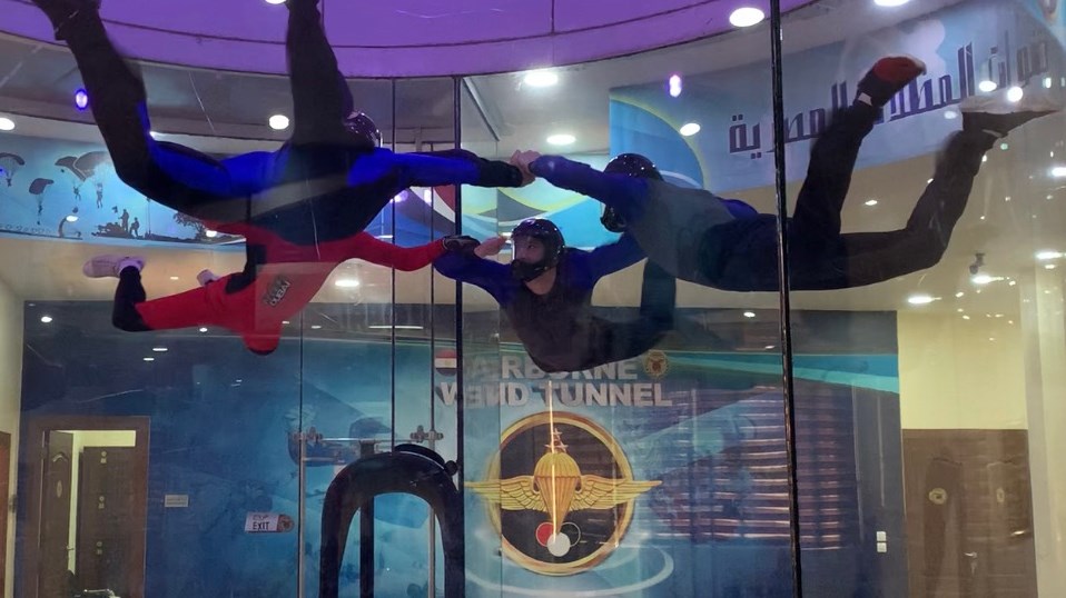 Ελεύθερη πτώση των Ειδικών Δυνάμεων σε εξομοιωτή της Αιγύπτου – ΦΩΤΟ