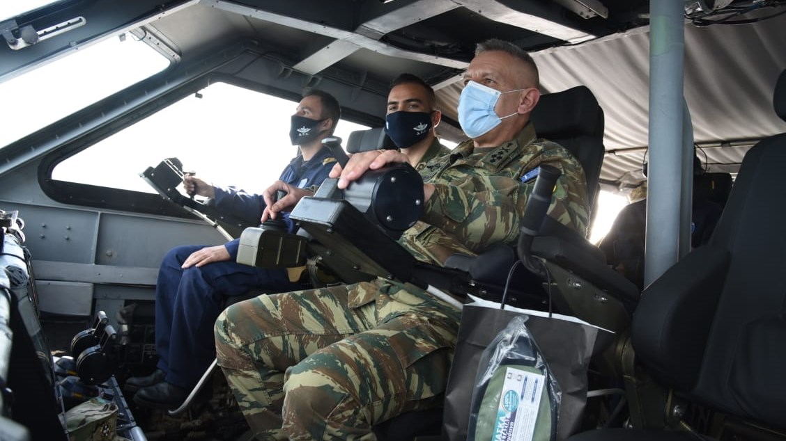 Ποιους θεσμούς εμπιστεύονται περισσότερο οι Έλληνες – O Στρατός στην κορυφή