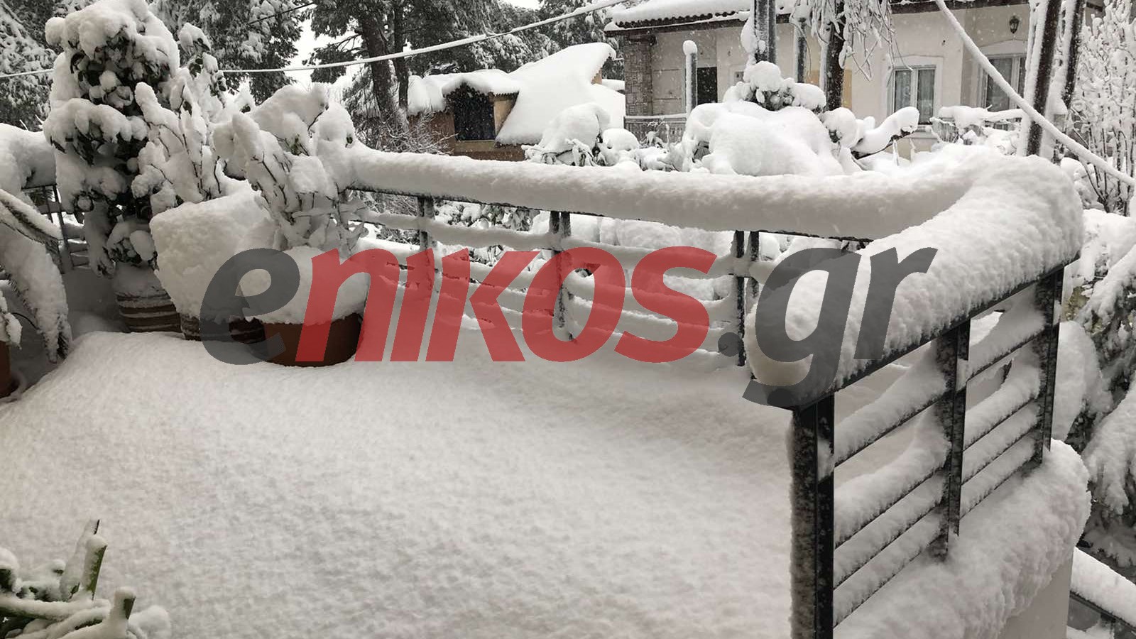 “Μήδεια”: Πνίγονται στο χιόνι Διόνυσος και Άγιος Στέφανος – Χωρίς ρεύμα πολλές περιοχές – ΦΩΤΟ αναγνωστών