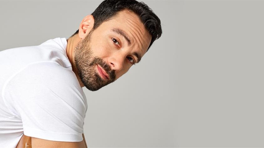 Ο Σάκης Τανιμανίδης και επισήμως στον ΑΝΤ1