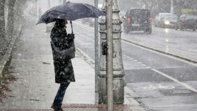 Εργαζόμενοι: Τι ισχύει για τις αποδοχές όσων απουσιάσουν από την εργασία λόγω κακοκαιρίας