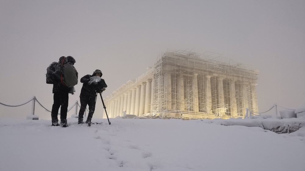 Κακοκαιρία “Μήδεια”: Η συγκλονιστική ΦΩΤΟ από την χιονισμένη Ακρόπολη