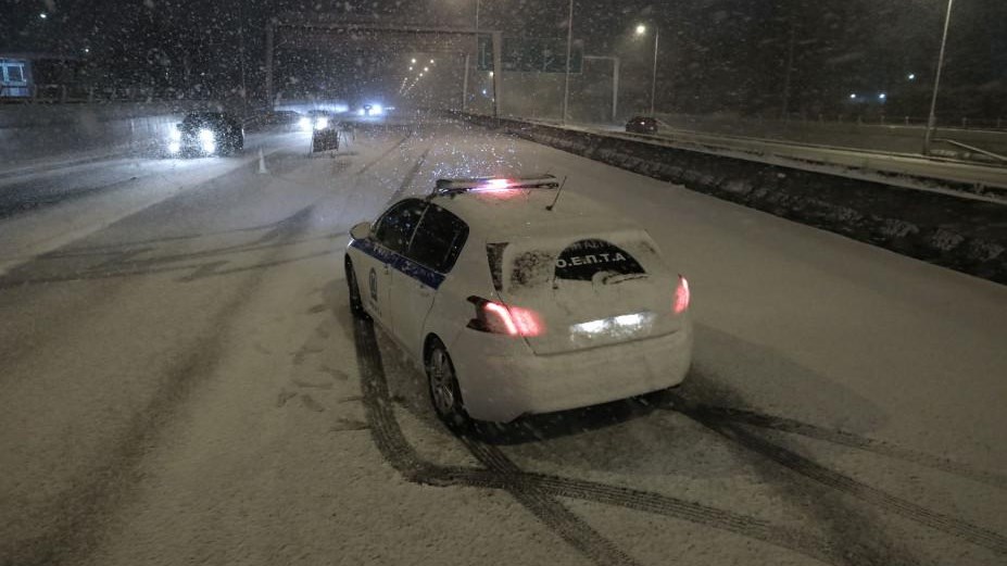 “Μήδεια”-Καισαριανή: Κλειστή η λεωφόρος Εθνικής Αντιστάσεως και στα δύο ρεύματα