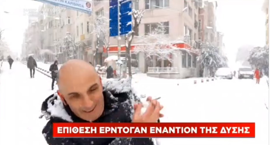 Θύμα… χιονόμπαλας ο Μανώλης Κωστίδης κατά τη διάρκεια ζωντανής σύνδεσης – ΒΙΝΤΕΟ