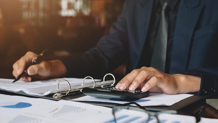 Οφειλές στα Ταμεία: Ποιες και μέχρι πότε “παγώνουν” – Πώς θα αποπληρωθούν