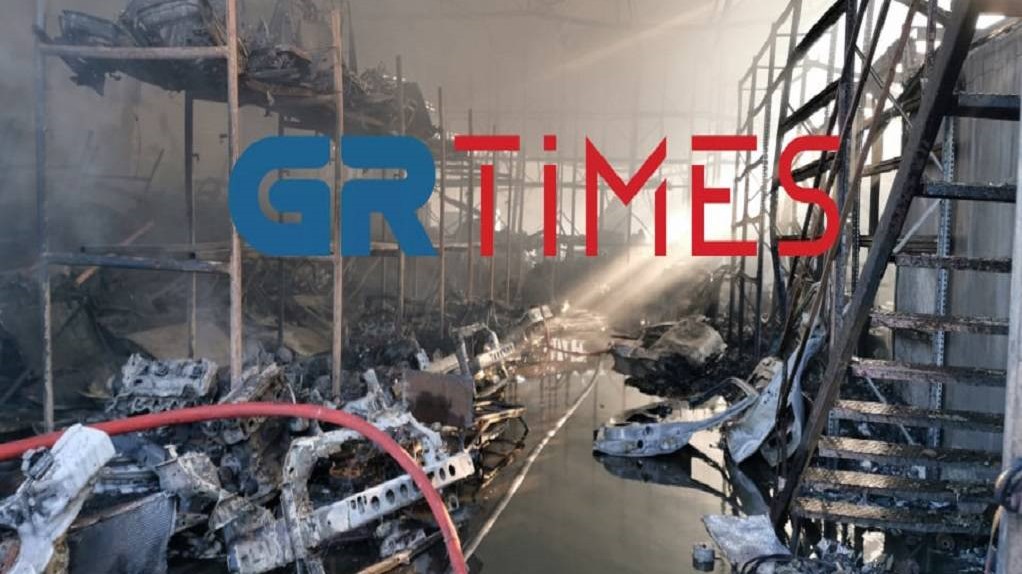 Θεσσαλονίκη: Έβαλε φωτιά και έκαψε την αποθήκη του αδελφού του – ΦΩΤΟ