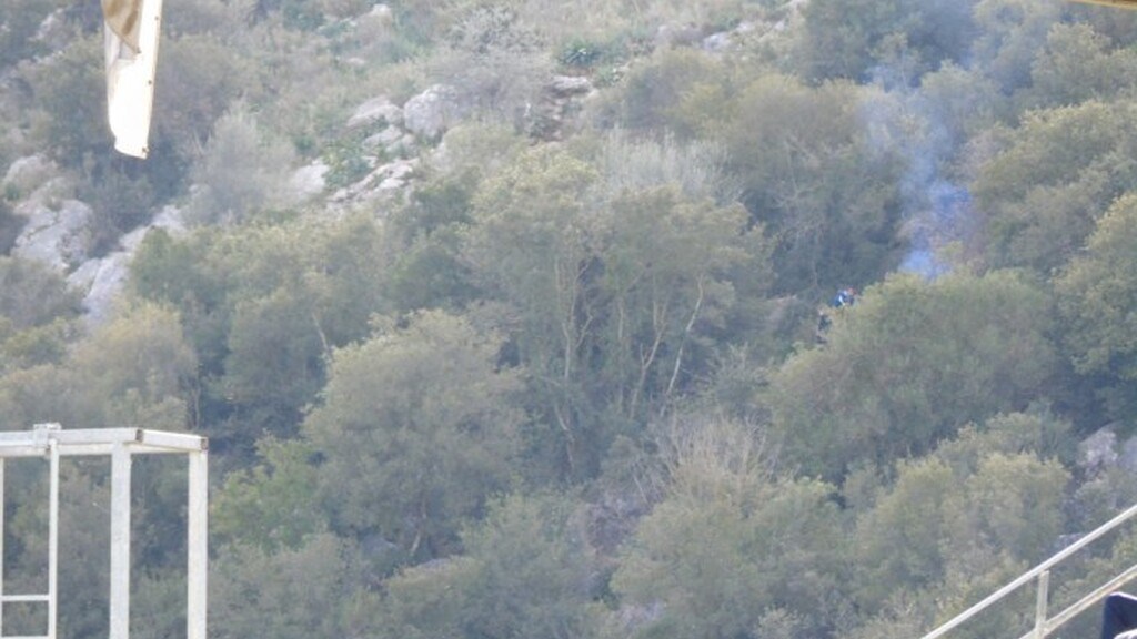 Τρίκαλα: Έβλεπαν ματς της Super League 2 από το βουνό και άναψαν φωτιά να ζεσταθούν