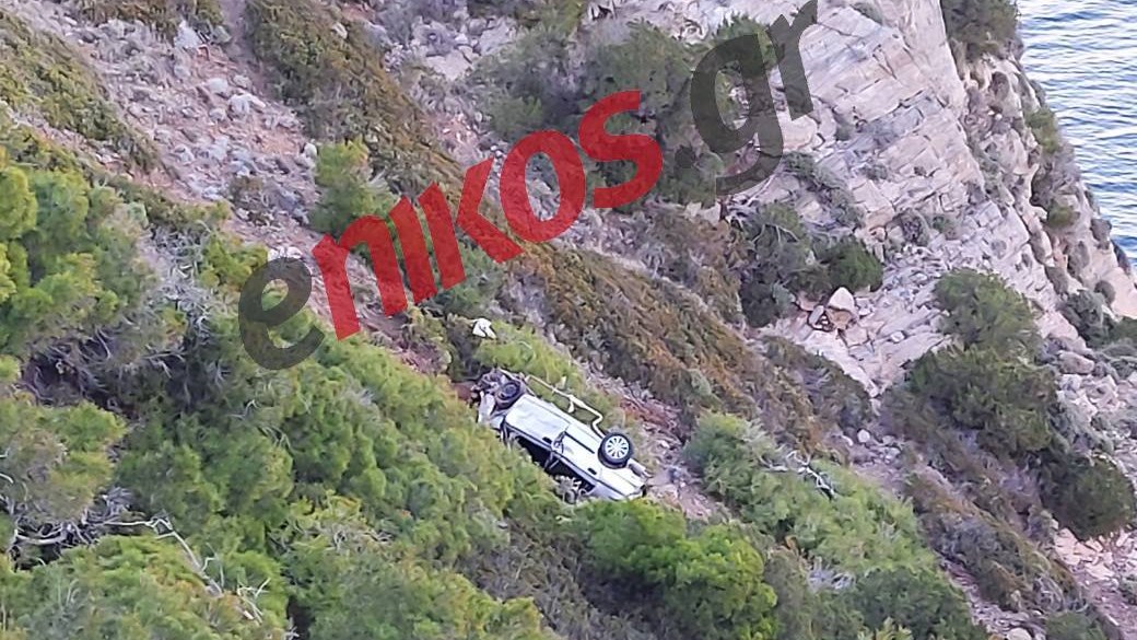 Τραγωδία στην Κερατέα: Οι πρώτες εικόνες από το αυτοκίνητο που έπεσε στον γκρεμό – Νεκρός ο 24χρονος οδηγός