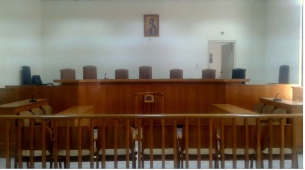 Μάνη: Κάθειρξη 15,5 ετών στον ιερέα για τον βιασμό ανήλικης