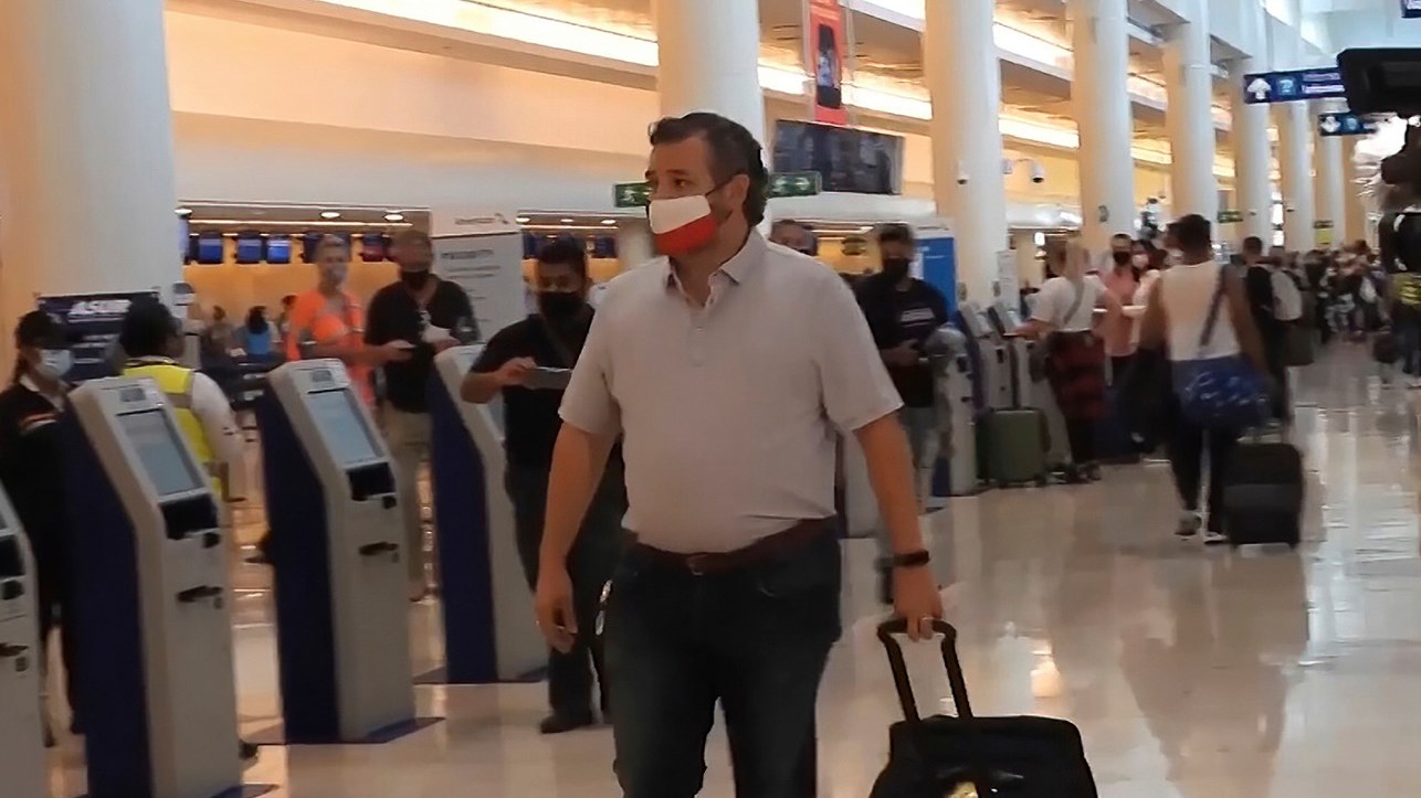 Τεντ Κρουζ: Σάλος για τις διακοπές του γερουσιαστή του Τέξας στο Μεξικό εν μέσω φονικού χιονιά
