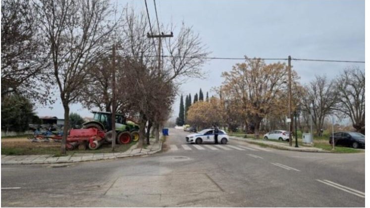 Θεσσαλονίκη: Συναγερμός στον Λαγκαδά – 46χρονος απειλεί να αυτοκτονήσει στον τάφο του αδελφού του