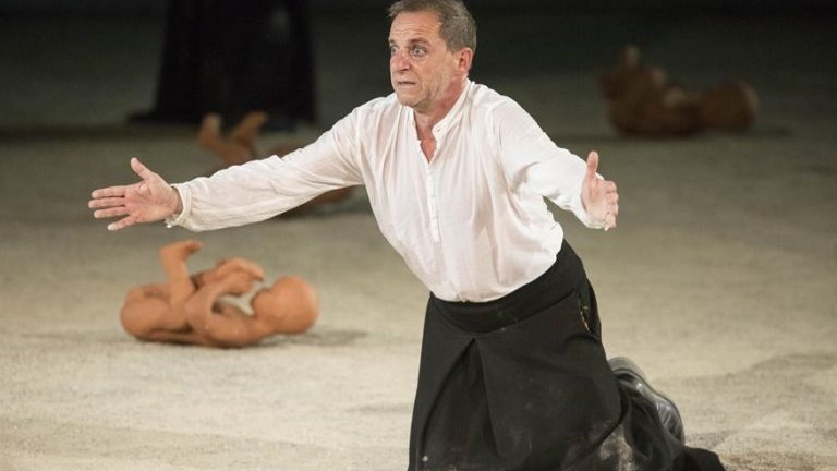 Δημήτρης Λιγνάδης: Οι καταγγελίες που τον “έκαψαν” και η σύλληψή του