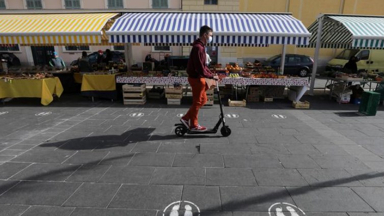 Κορονοϊός – Νίκαια: Θέλουν lockdown τα Σαββατοκύριακα για να μειωθούν οι τουρίστες και τα κρούσματα