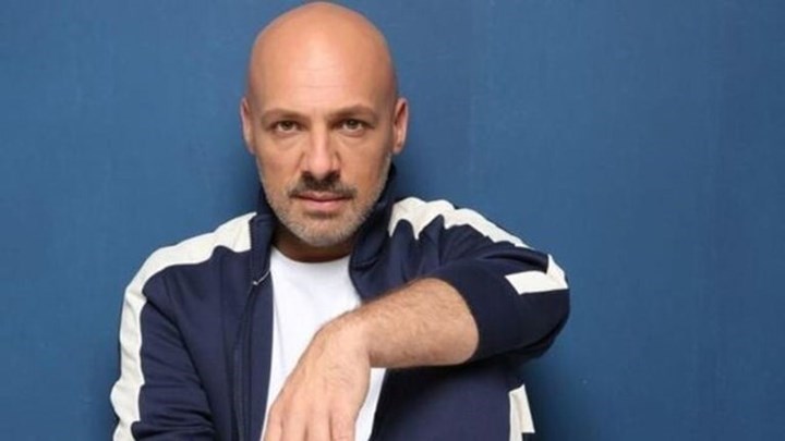 “Πόλεμος” για τον Μουτσινά – Θα παραμείνει στον ΣΚΑΪ;