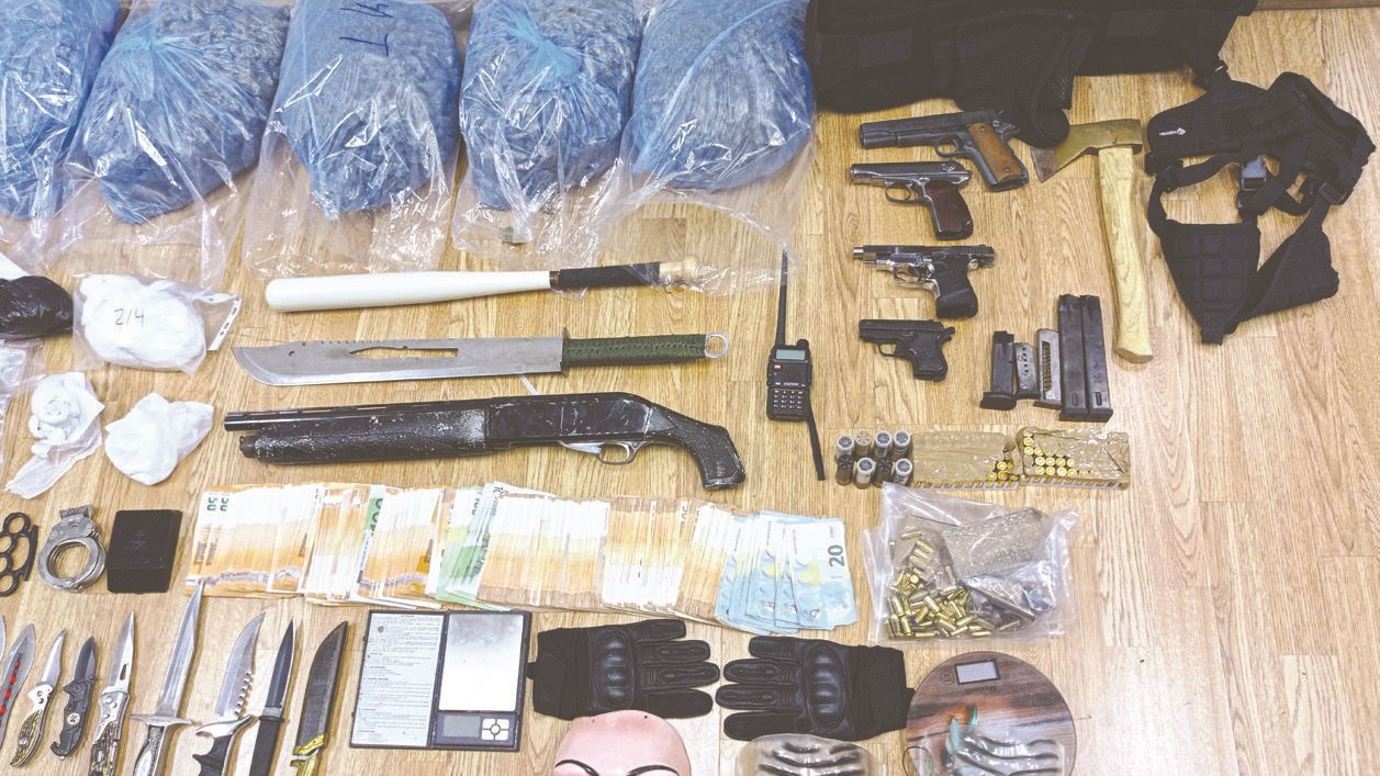 Οπλοστάσιο με «άρωμα» τρομοκρατίας – Έρευνες από την Αντιτρομοκρατική και την ΕΥΠ