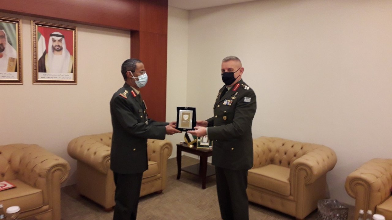 Ο Αρχηγός ΓΕΕΘΑ στα Ηνωμένα Αραβικά Εμιράτα για την στρατιωτική συνεργασία