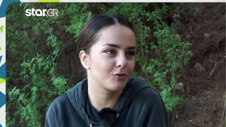 Ζένια Μπονάτσου: Φοράω ακόμα τα ρούχα του μπαμπά μου – Τι είπε για τη γιαγιά της, Ζωή Λάσκαρη