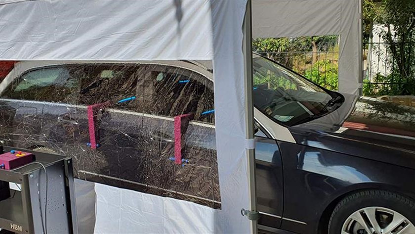 Θεσσαλονίκη: Οδηγοί ταξί μεταφέρουν δωρεάν πολίτες σε εμβολιαστικό κέντρο – ΦΩΤΟ