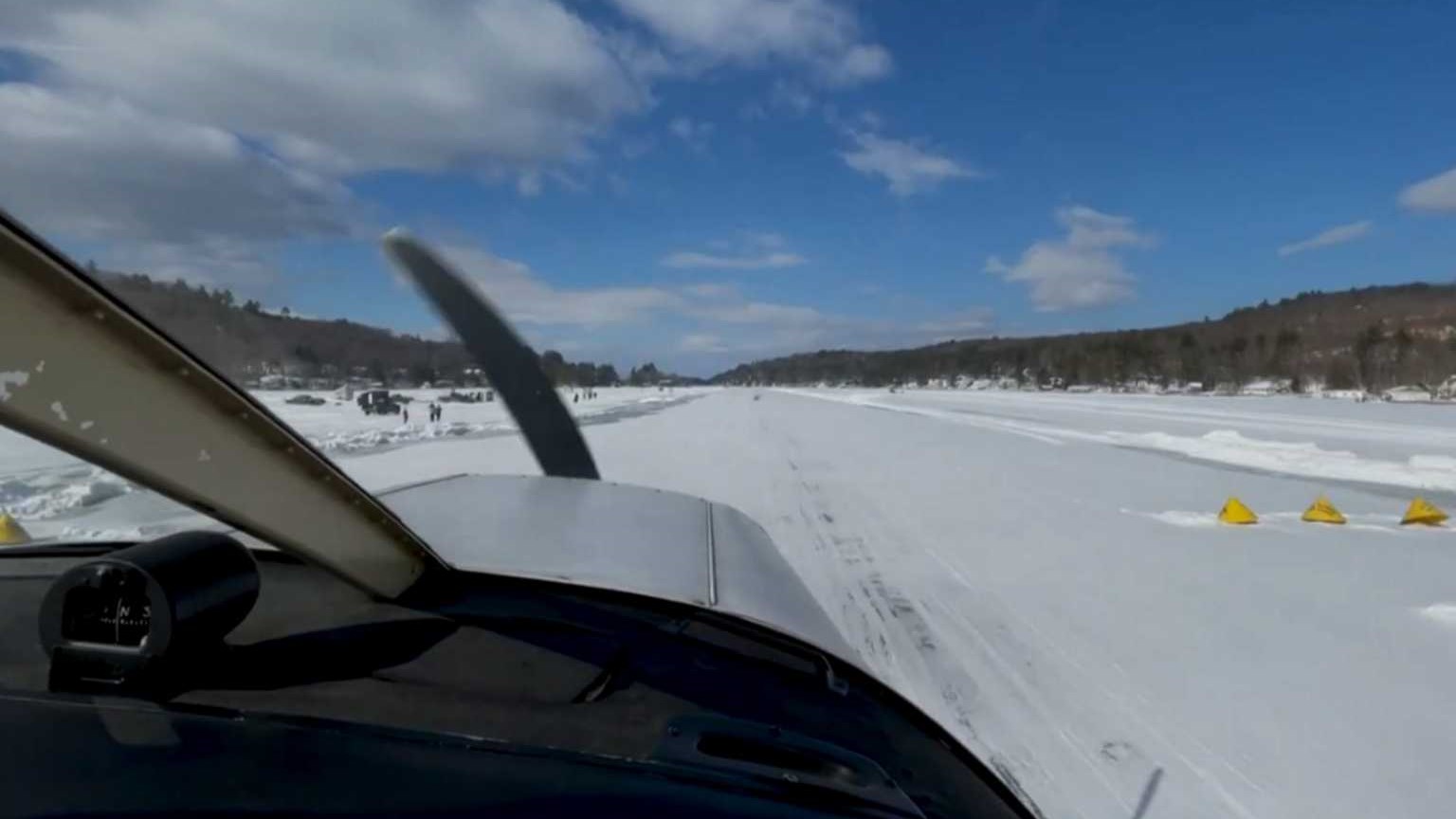 ΗΠΑ: Παγωμένη λίμνη μετατράπηκε σε διάδρομο προσγείωσης – ΒΙΝΤΕΟ