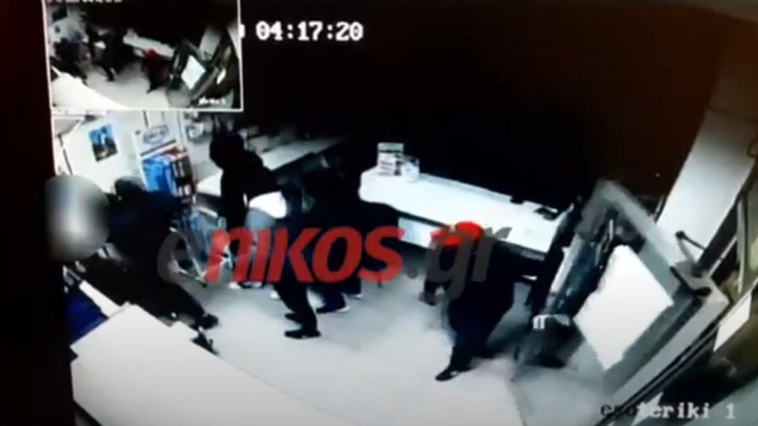 Στιγμές τρόμου για υπάλληλο βενζινάδικου στην Ιερά Οδό – ΒΙΝΤΕΟ ντοκουμέντο από την απόπειρα ληστείας