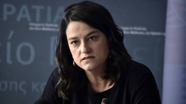 ΣΥΡΙΖΑ: 37 βουλευτές ρωτούν τη Νίκη Κεραμέως σχετικά με τις «ενέργειες για καταγγελλόμενες πράξεις σε ιδιωτικά σχολεία»