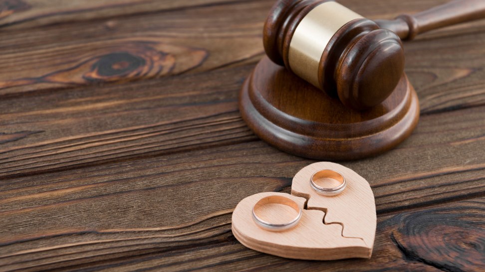Χωρισμός με ένα κλικ: Έρχεται το e- διαζύγιο – Τι αλλάζει στην επικοινωνία γονέων και παιδιών