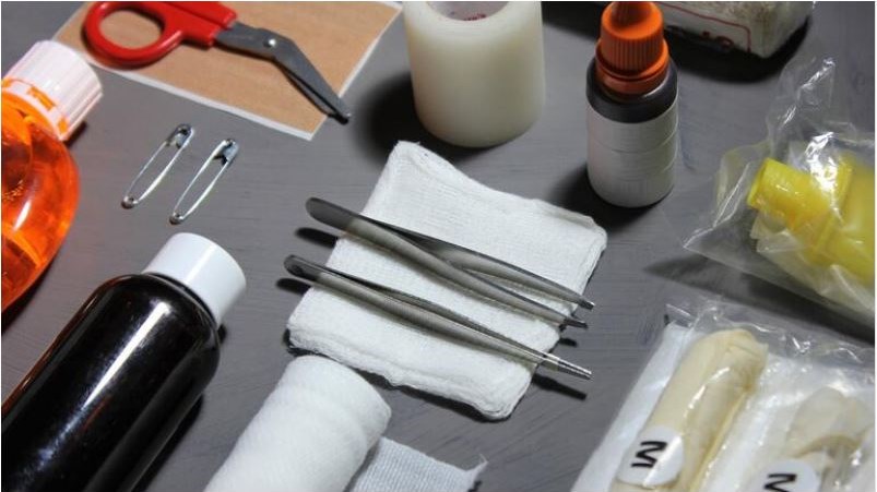 Κρήτη: Ξέχασαν 15 γάζες μέσα σε γυναίκα μετά το χειρουργείο που έκανε – Τι αναφέρει στη μήνυσή της