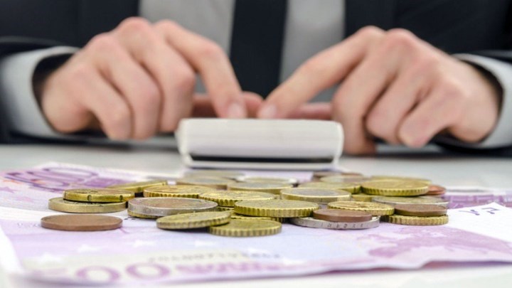 Εφορία: Ποιοι πάνε στα… γκισέ την Παρασκευή και ποιοι όχι – Τι ισχύει για υπαλλήλους σε αναστολή