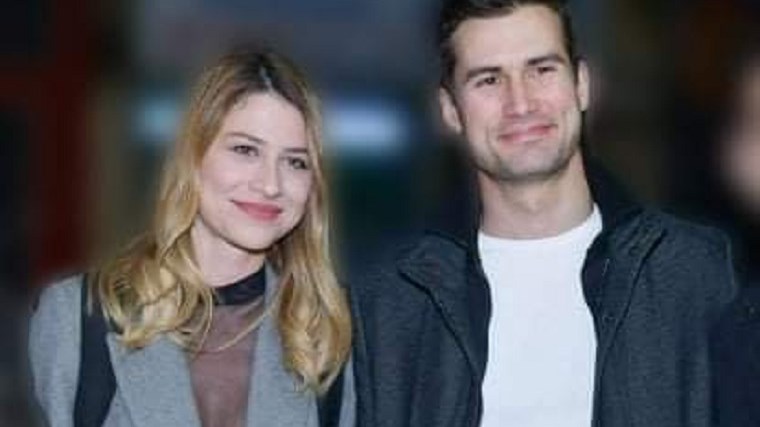 Η Εσκενάζυ «παντρεύει» Ροϊλό-Μανούρη στο «Οι πεταλούδες είναι ελεύθερες»