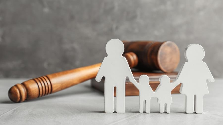 Συνεπιμέλεια – Οικογενειακό Δίκαιο: Όλα όσα πρέπει να γνωρίζετε για το νομοσχέδιο μέσα από 8 ερωτήσεις και απαντήσεις