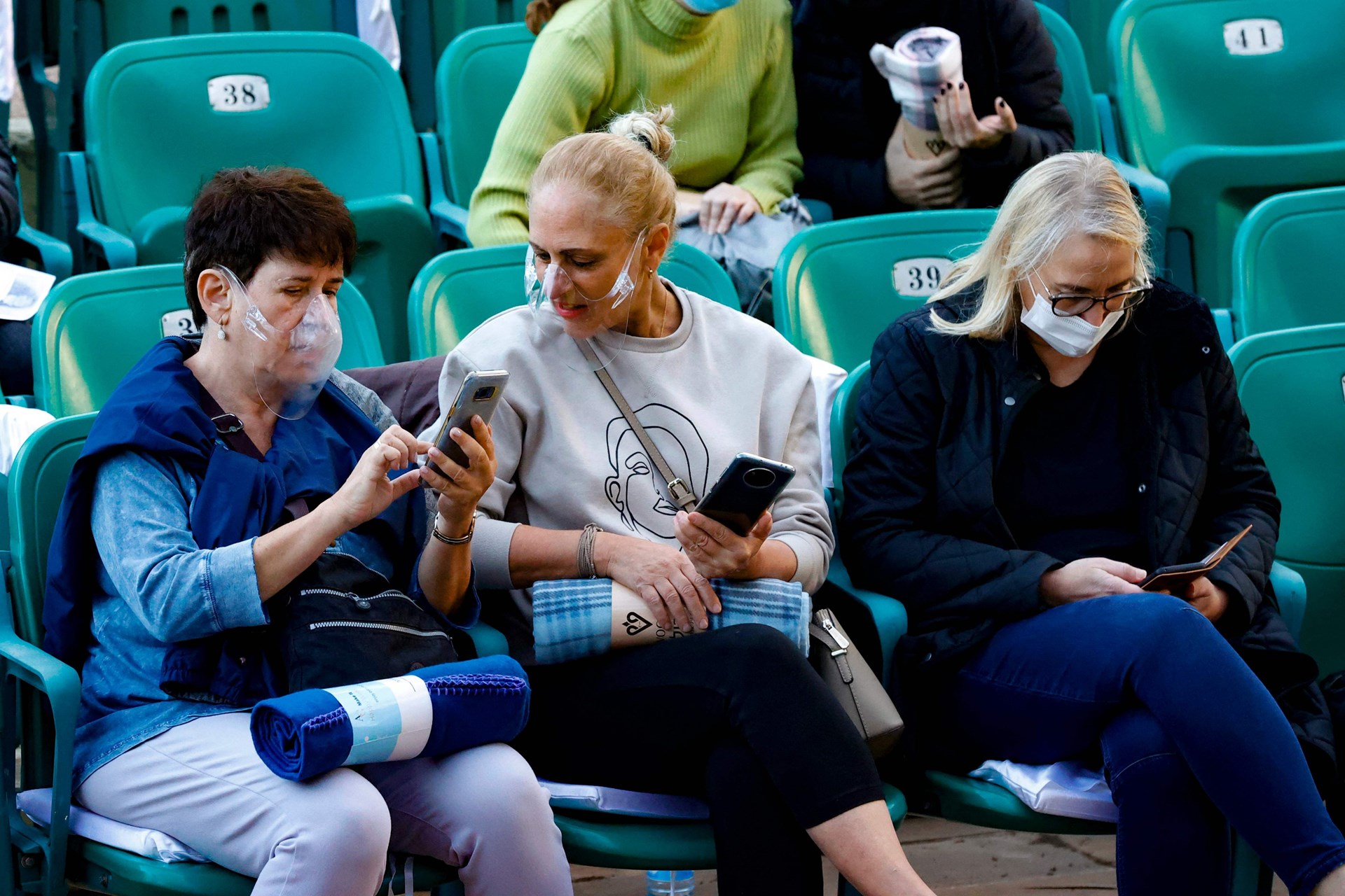 Το Ισραήλ “νικά” τον κορονοϊό: Γεγονός η πρώτη μουσική συναυλία μόνο για εμβολιασμένους