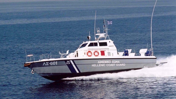Ψέριμος: Προσάραξε φορτηγό πλοίο με 11 άτομα πλήρωμα – Οι πρώτες πληροφορίες