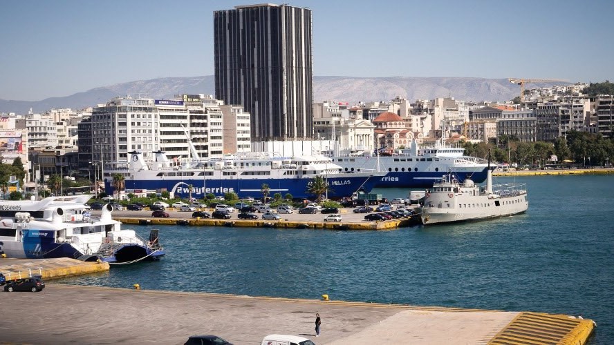 Κορονοϊός: “Φλέγεται” ο Πειραιάς – Σε ποιες περιοχές εντοπίζονται τα ενεργά κρούσματα