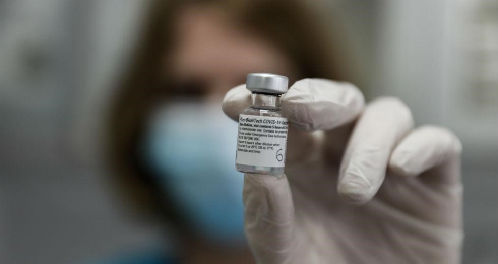 Εμβόλιο Pfizer: Νέα έρευνα για την αποτελεσματικότητά του