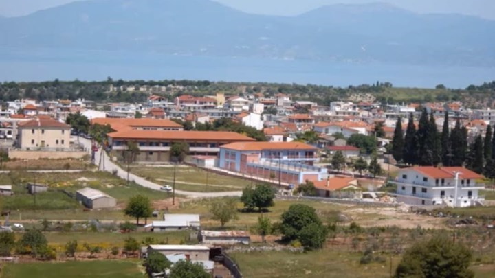 Κορονοϊός: Γιατί μπήκε σε lockdown η Μαλεσίνα – Έκρηξη κρουσμάτων έπειτα από γάμο