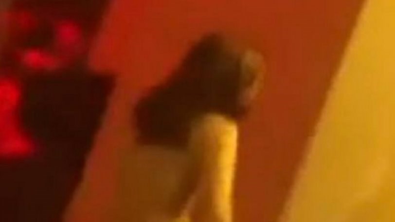 Θεσσαλονίκη: Γυναίκα κυκλοφορούσε γυμνή στο κέντρο της πόλης – ΒΙΝΤΕΟ