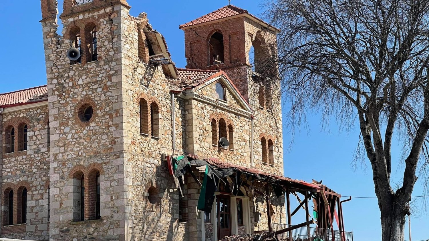 Σεισμός στην Ελασσόνα: Ζημιές στην εκκλησία του Αγίου Δημητρίου στο Μεσοχώρι – ΦΩΤΟ