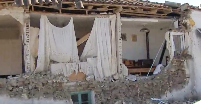 Σεισμός στην Ελασσόνα: Πολλές ζημιές στο Μεσοχώρι – Το σπίτι όπου απεγκλωβίστηκε ο ηλικιωμένος – ΦΩΤΟ