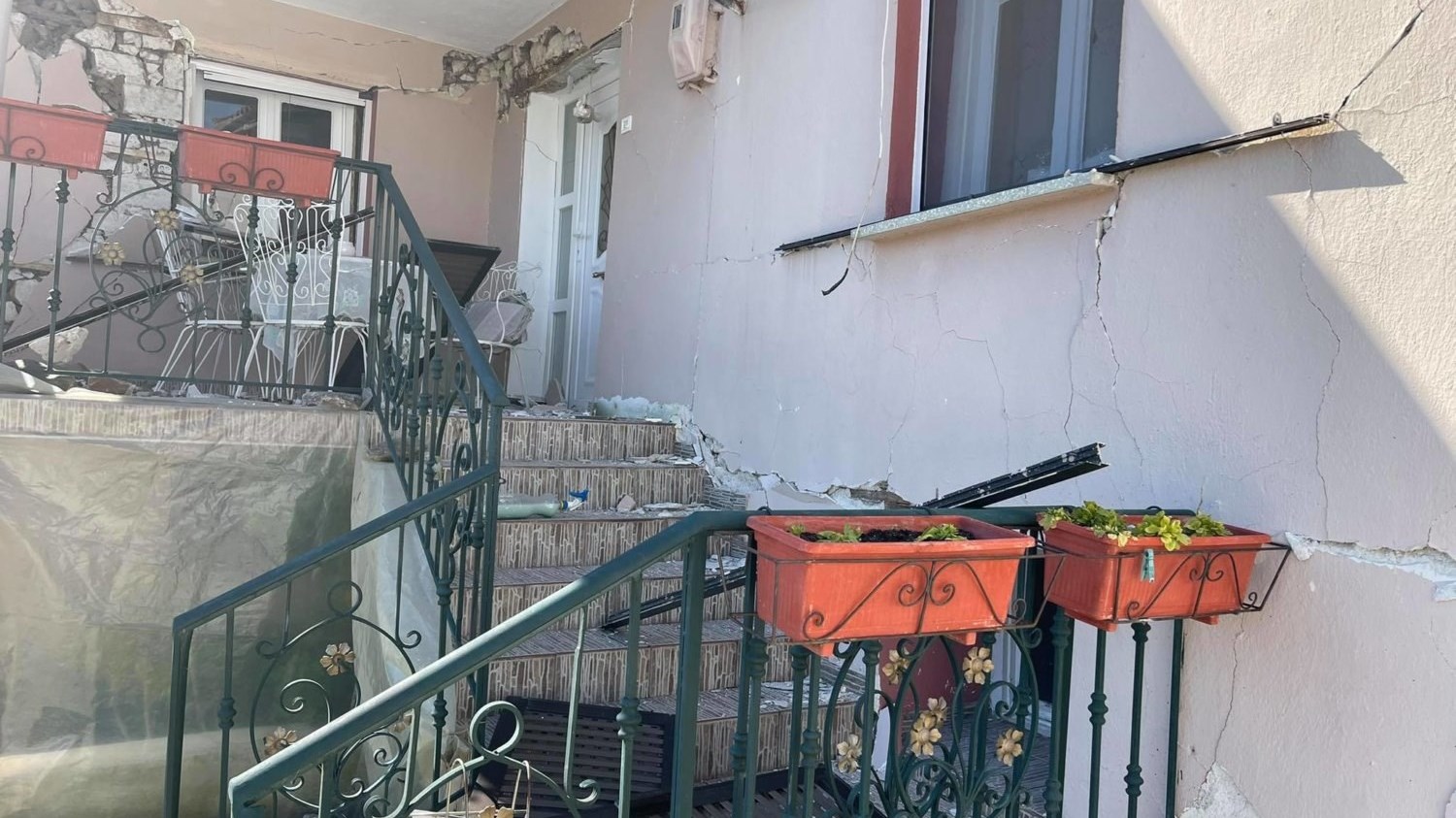 Σεισμός στην Ελασσόνα: Ο πρόεδρος του Μεσοχωρίου στο enikos.gr – “Ευτυχώς εκείνη την ώρα οι κάτοικοι ήταν έξω, διότι ίσως είχαμε νεκρούς”