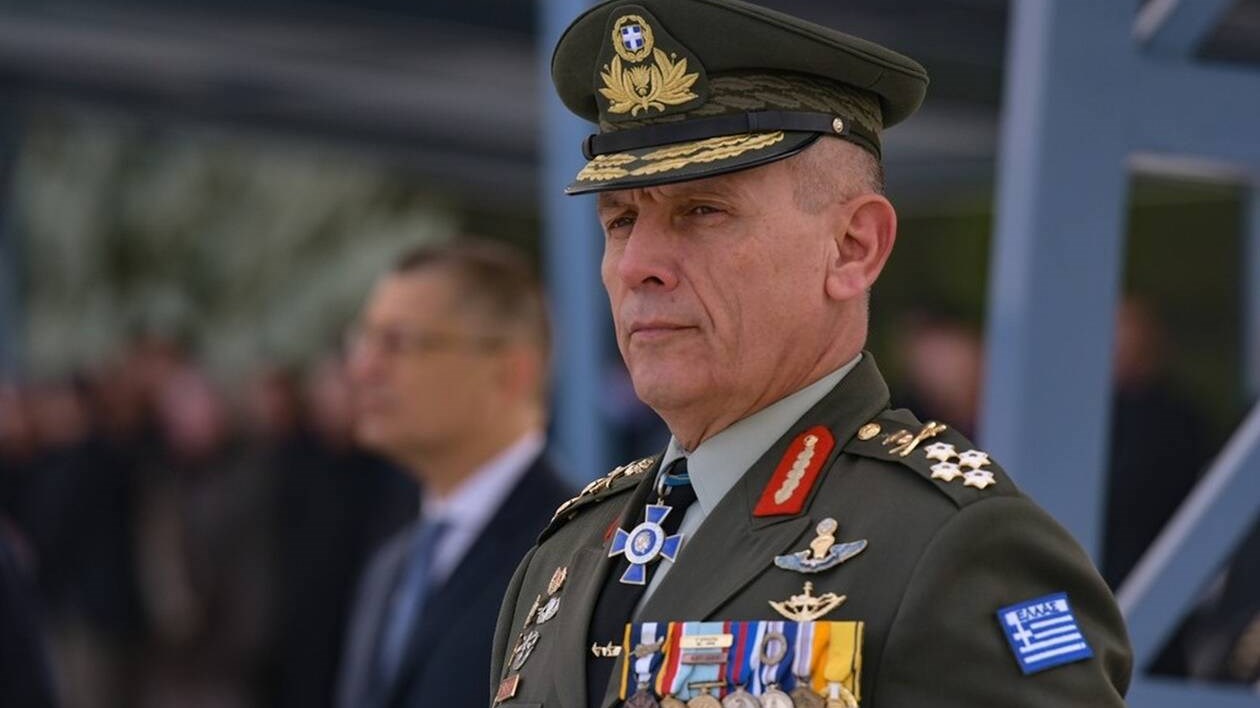 Στις σεισμόπληκτες περιοχές ο Αρχηγός ΓΕΕΘΑ – Σε ετοιμότητα οι «Ομάδες Δευκαλίων»