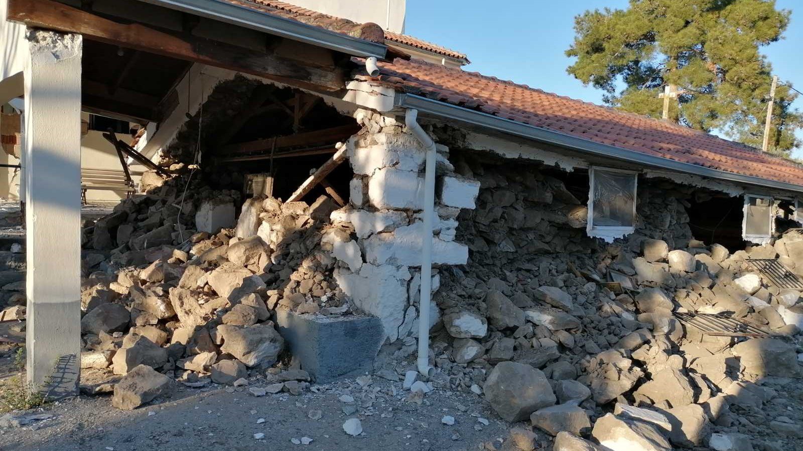 Σεισμός στην Ελασσόνα: Σοβαρές ζημιές σε δύο μνημεία