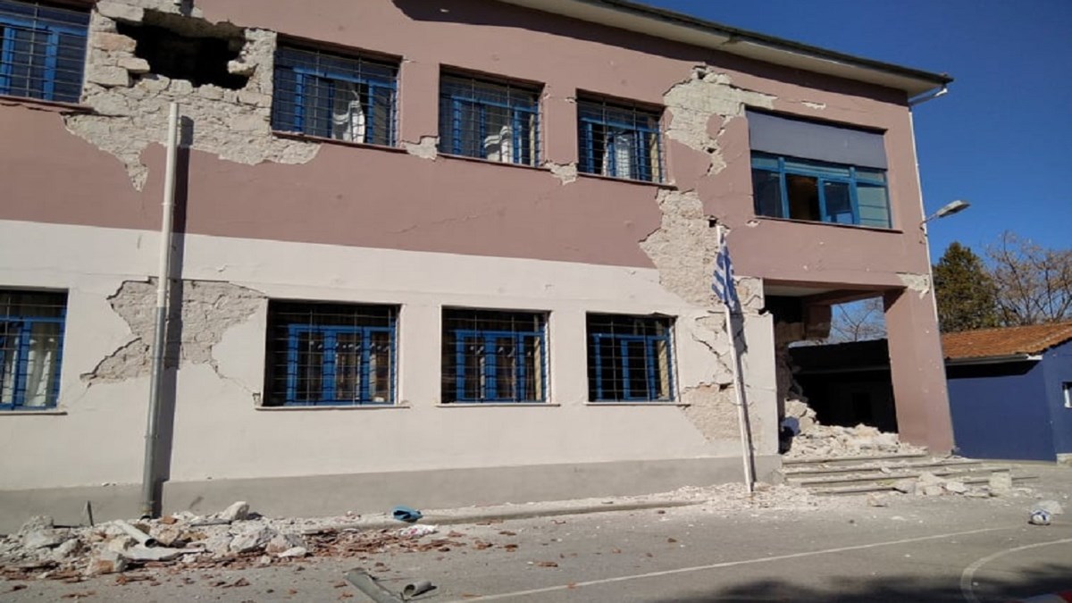 Σεισμός στην Ελασσόνα: Ξεκινούν οι έλεγχοι στα κτίρια – “Βομβαρδισμένο” τοπίο Δαμάσι και Μεσοχώρι – ΒΙΝΤΕΟ