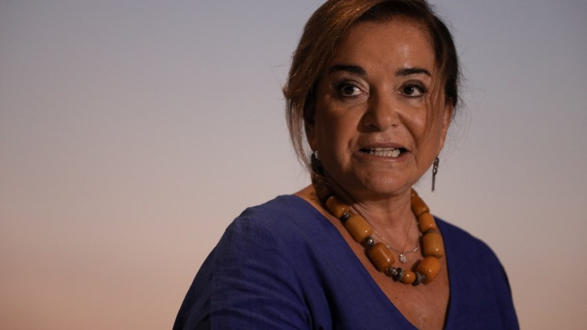 Ντόρα Μπακογιάννη: Σας κατηγορώ κύριε Δρίτσα… Με τις φασιστικές δηλώσεις σας προσβάλατε νεκρούς