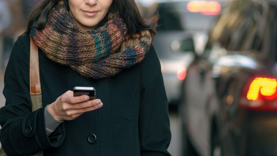 Lockdown: Τι ισχύει για το όριο των 2 χιλιομέτρων εντός του δήμου και για τους κωδικούς “6” και “4”