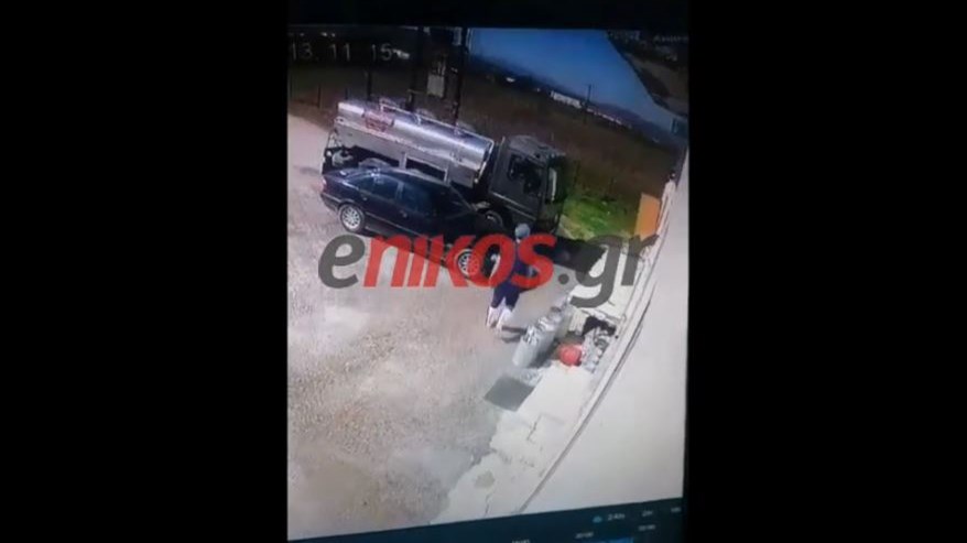 Σεισμός στην Ελασσόνα: ΒΙΝΤΕΟ αναγνώστη δείχνει βυτιοφόρο να ταρακουνιέται ολόκληρο