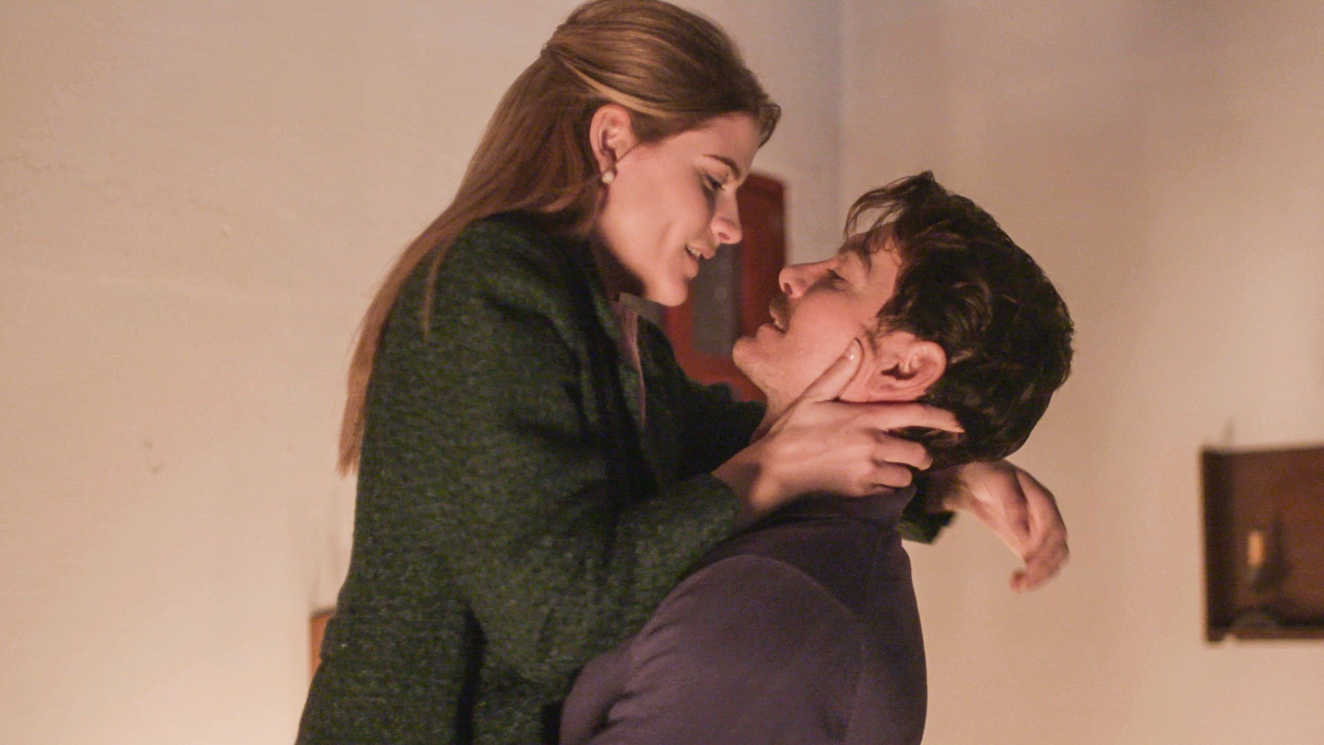 Άγριες Μέλισσες: Πόλεμος μεταξύ των δυο ζευγαριών – Δρόσω εναντίον Ασημίνας – Όσα θα δούμε στα νέα επεισόδια